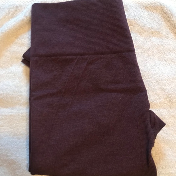 Lululemon Capri Leggings - Picture 5 of 8